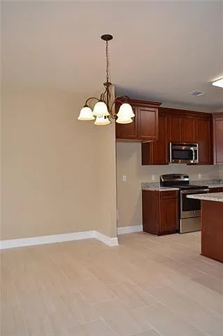 128 Village Oaks Blvd — Photo 5