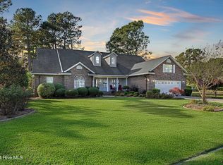 1353 N Middleton Dr NW, Calabash, NC 28467