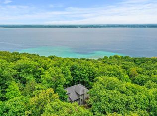 3186 Ogidaki Trl, Traverse City, MI 49686