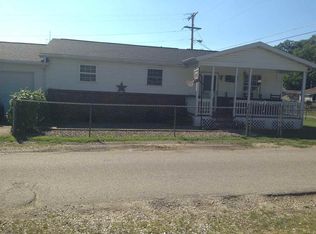 201 Queens Ct, Wayne, WV 25570