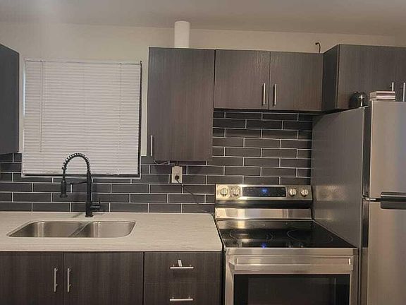 5th image of 1202 NE 3RD Avenue