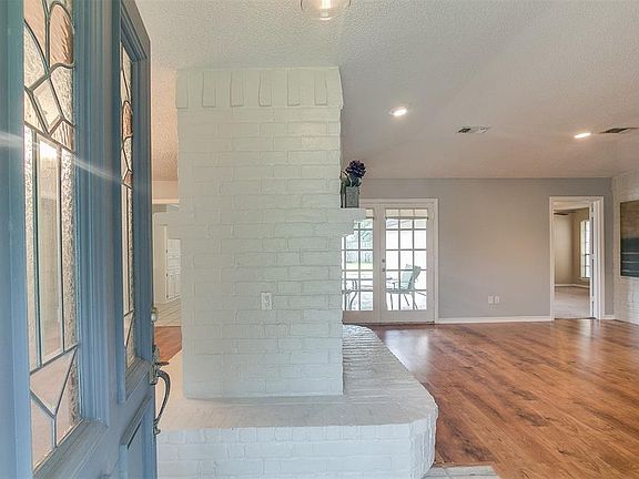 3rd image of 2330 Deer Meadow Dr