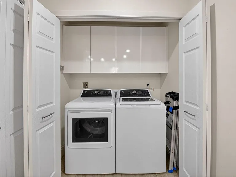 7484 La Paz Blvd #103 — Photo 32