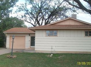 46 Macnaughton Rd, Pueblo, CO 81001