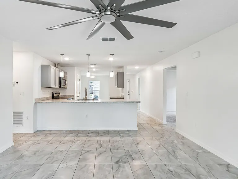 766 SE Academy Ln — Photo 15