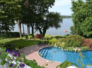 23 Gaul Rd N, Setauket, NY 11733