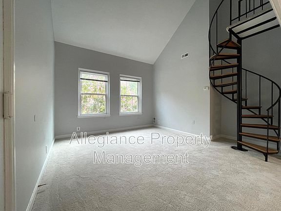 3rd image of 4711 30th St S APT B1