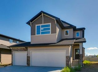 268 W Dawson Wharf Cres, Chestermere, AB T1X2X5