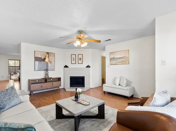 1412 Spicewood Dr, Mesquite, TX 75181