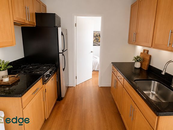 2nd image of 160 Havemeyer St APT 24