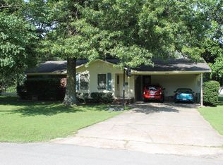 214 N Ballard St, Rector, AR 72461
