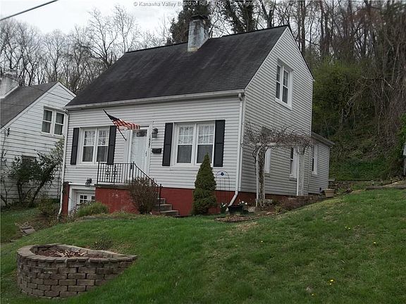 3rd image of 1627 Woodbine Ave