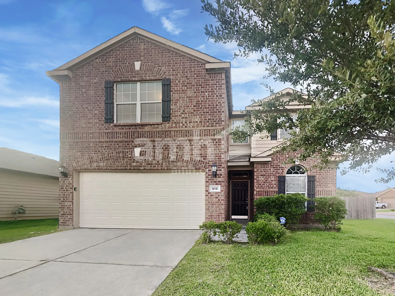 5 bed, 2.5 bath, 2606 sqft, $2,295 — Photo 1