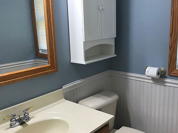 5th image of 2916 Woodview Dr