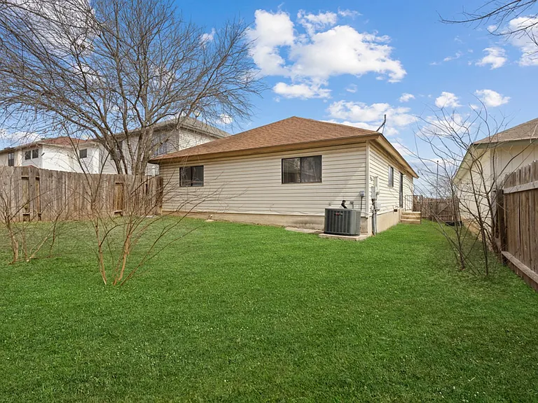 9711 Arcade Rdg — Photo 32