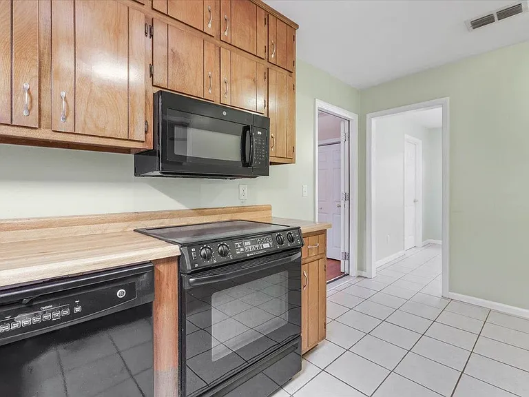6617 Tomy Lee Trl — Photo 15