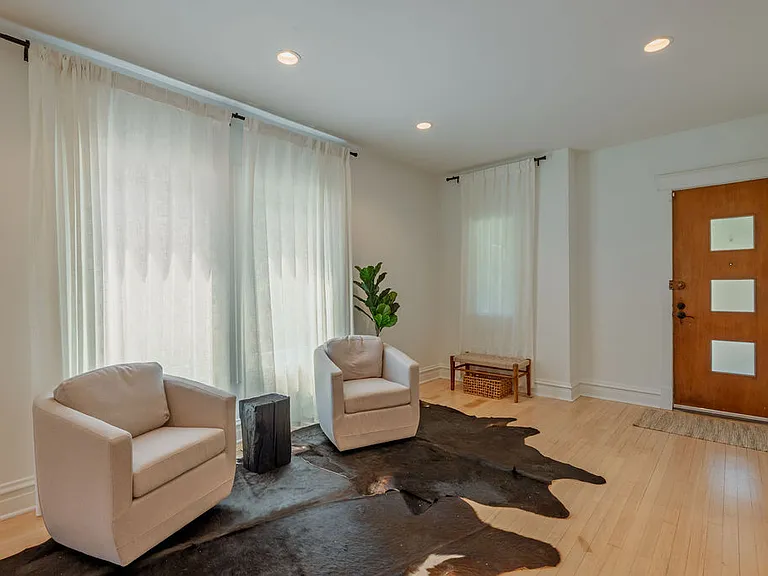 2227 N Nordica Ave — Photo 17