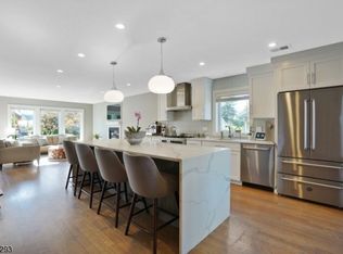 18 Rector St #B, Millburn, NJ 07041