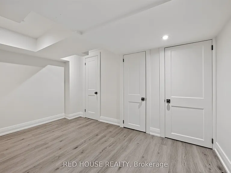 70 Beaverbrook Ave #BASEMENT — Photo 16