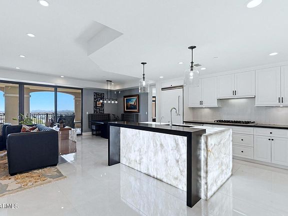 2nd image of 7181 E CAMELBACK Road #1106