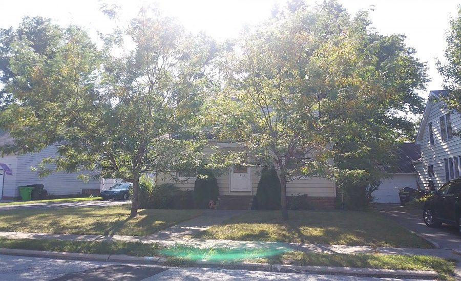 1st image of 124 225 St
