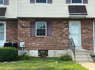62 Colonial Cir, Aston, PA 19014