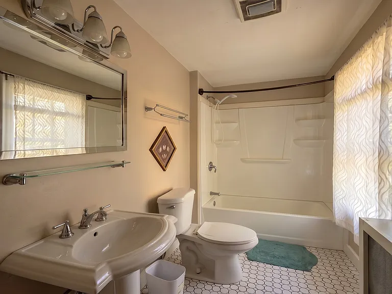 234 E Hamilton Ave — Photo 12