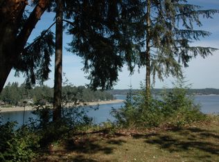 115 E Island Crest Rd, Grapeview, WA 98546