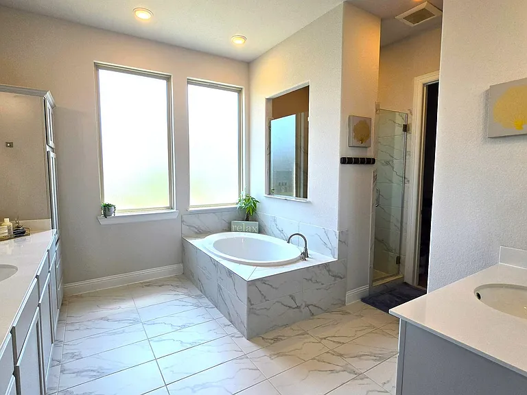 217 Longwood Dr — Photo 28