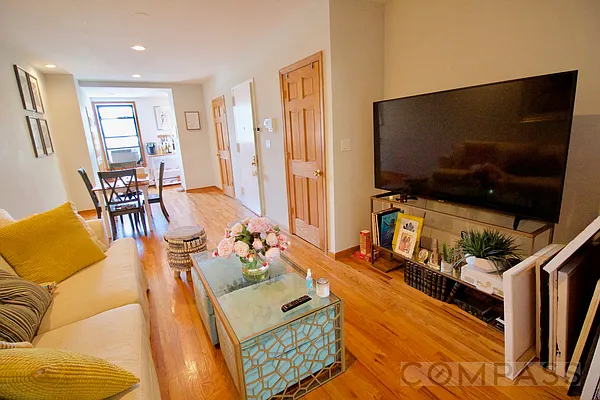 Rented by Compass | media 11