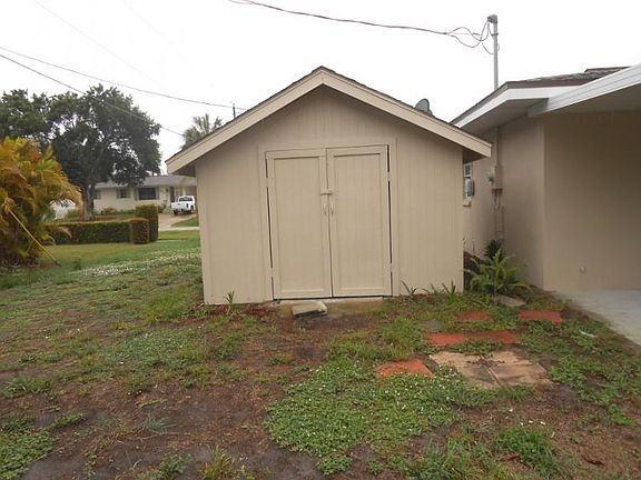 2nd image of 3600 Dawson Ln