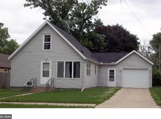 209 N Cedar St, Belle Plaine, MN 56011