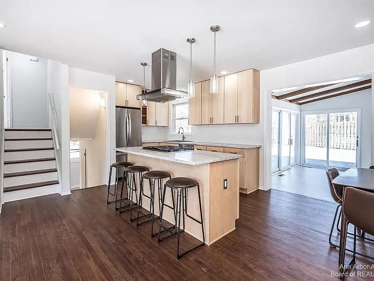 2 Gallway Ct — Photo 3