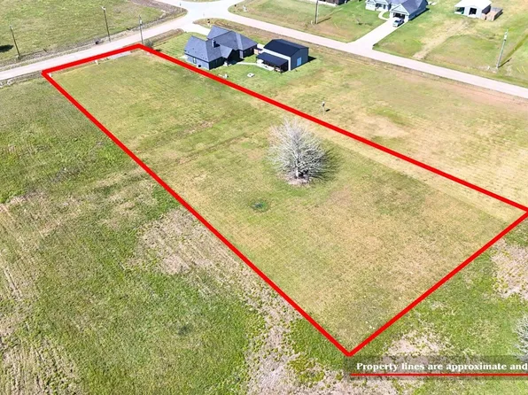 813 Longhorn Trl, Angleton, TX 77515