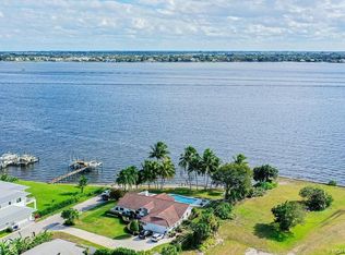 990 NE Glass Dr, Jensen Beach, FL 34957