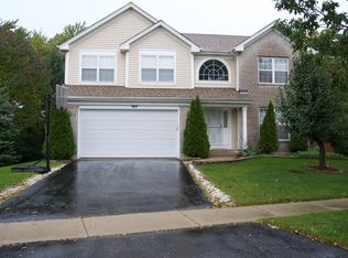 964 Highgate Ln, Grayslake, IL 60030