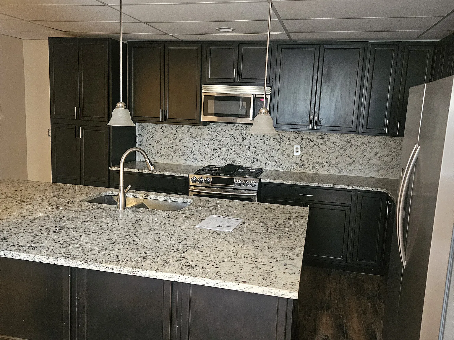 5 bed, 2592 sqft, $2,800 — Photo 4