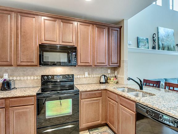 3rd image of 690 Ventura Dr