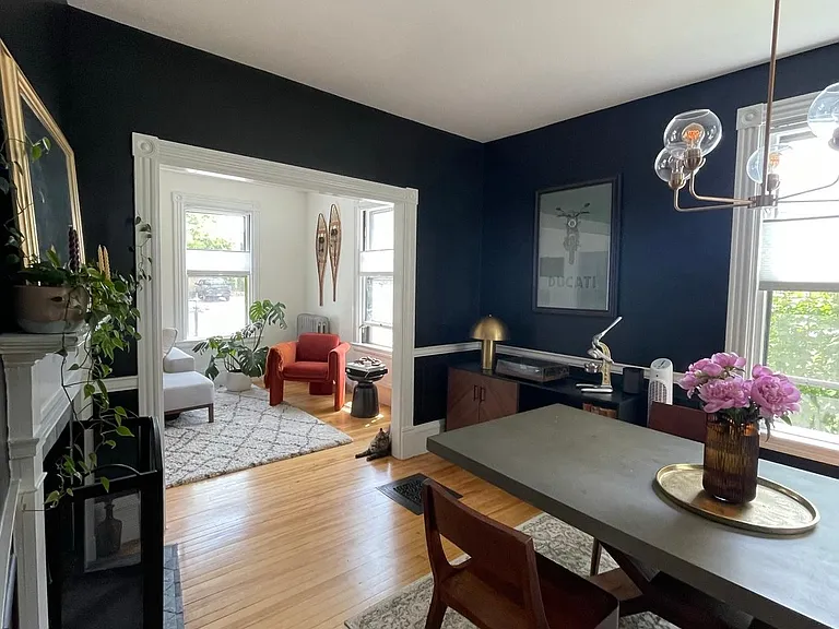 12 Bradley St — Photo 2
