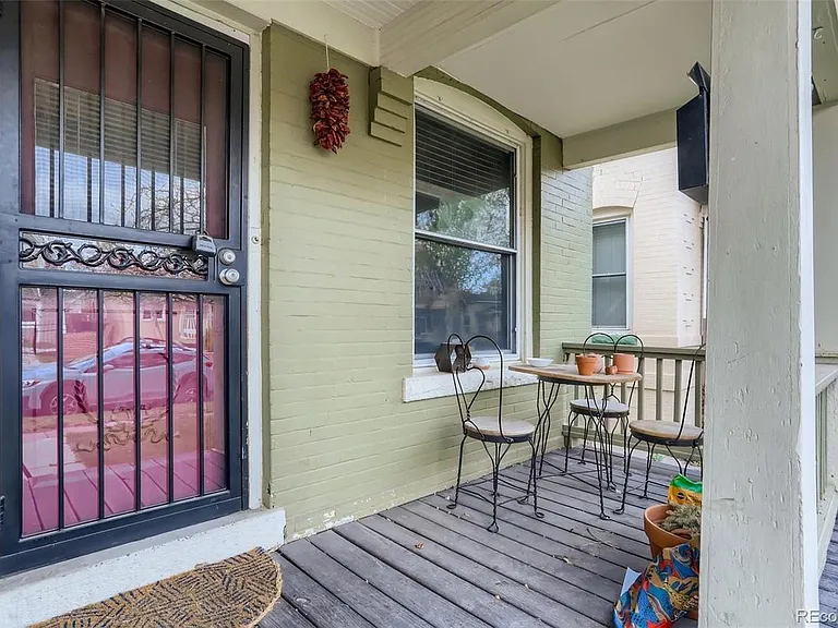 441 N Emerson St — Photo 2
