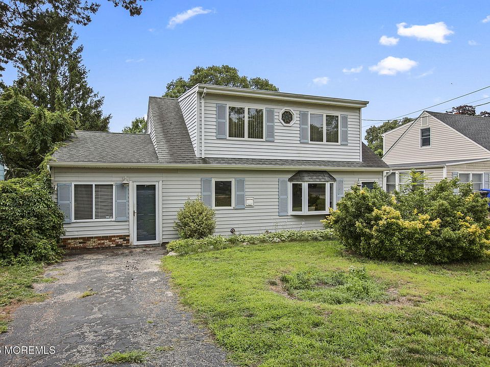 1st image of 21 Fairway Drive