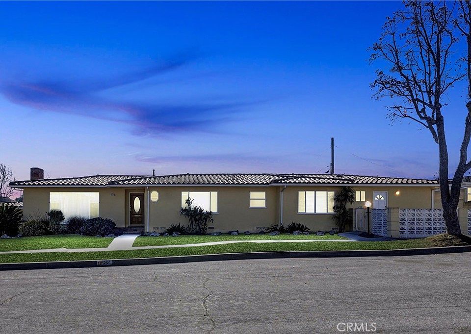 1st image of 266 Regent Cir