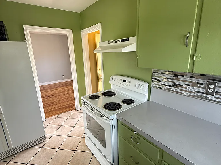 1402 W Lemp St — Photo 10