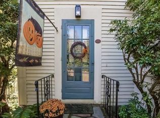 392 North Ave, Rochester, MA 02770