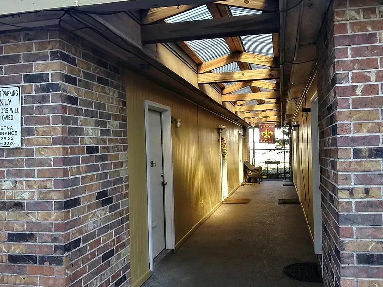 325 Weyer St #1 — Photo 7