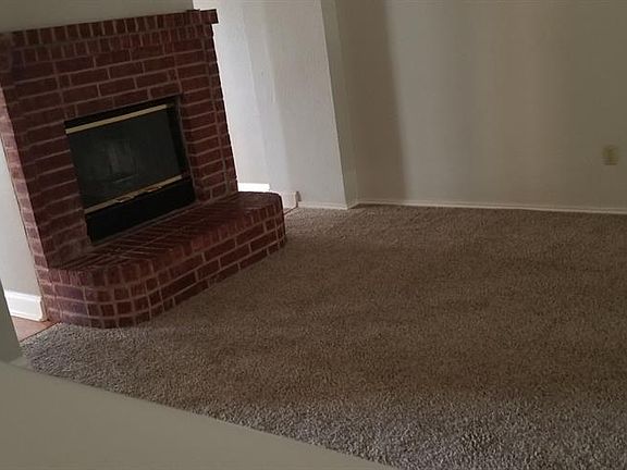 3rd image of 3409 Ivy Glen Dr