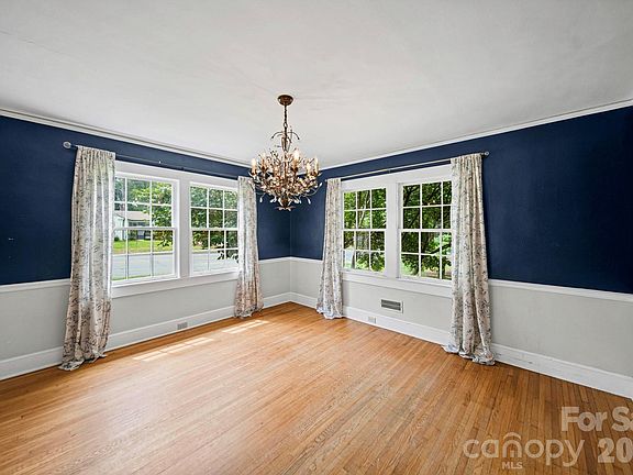 4th image of 1214 S York St