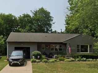 222 E Crestwood St, Morton, IL