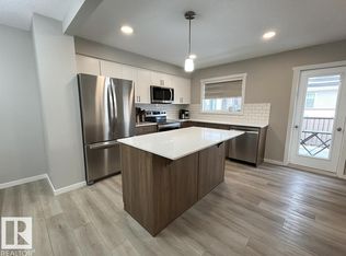 1530 Tamarack Blvd NW #120, Edmonton, AB