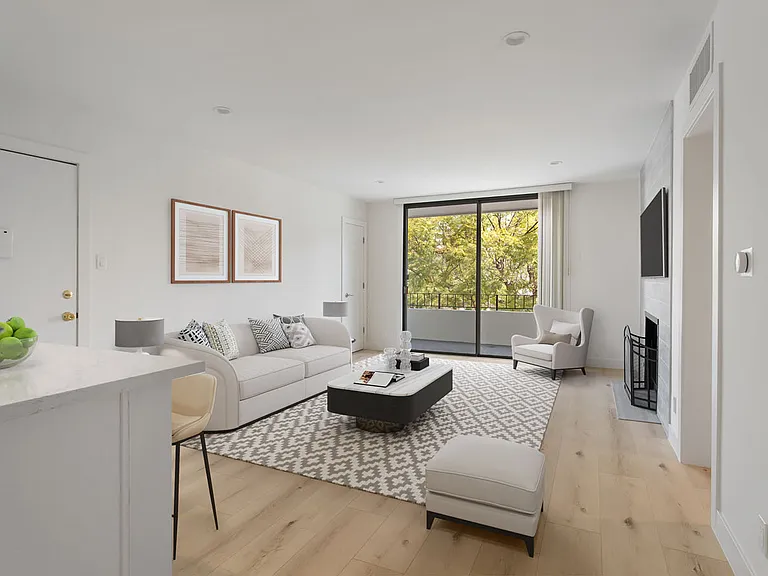 1701 Malcolm Ave #5 — Photo 2
